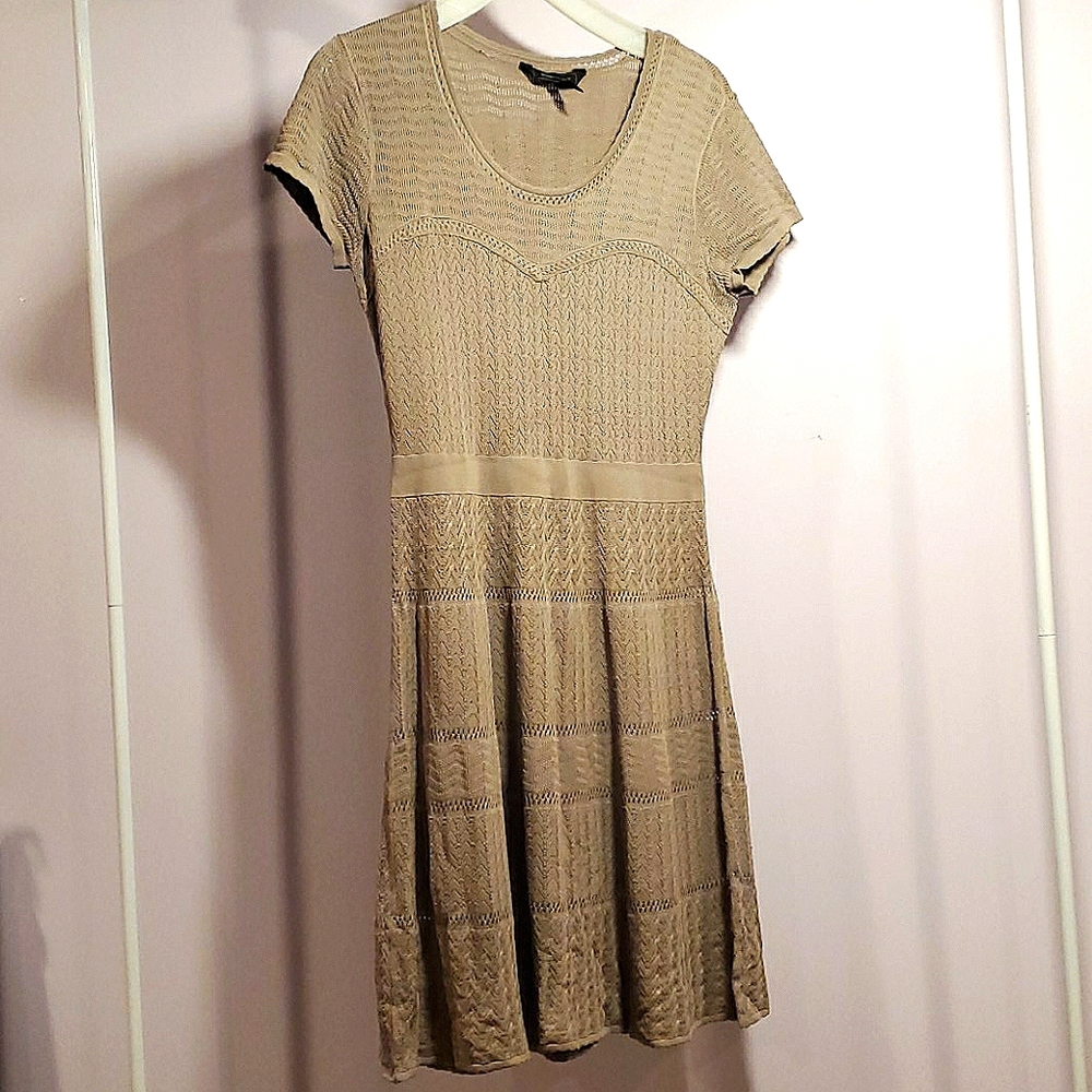Elegant BCBG patterned sand color dress